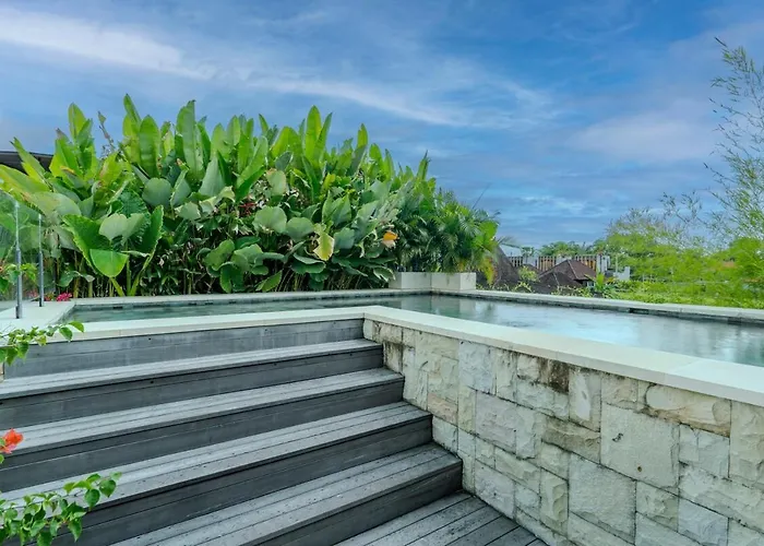 Stylish 3br Walking Distance To Lyma Villa